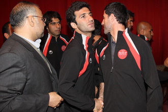 http://www.perspolisnews.com/images/88/P_ordoo_7esfand/11.jpg