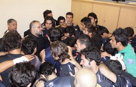 http://www.perspolisnews.com/images/88/tamrin_22mehr/4.jpg